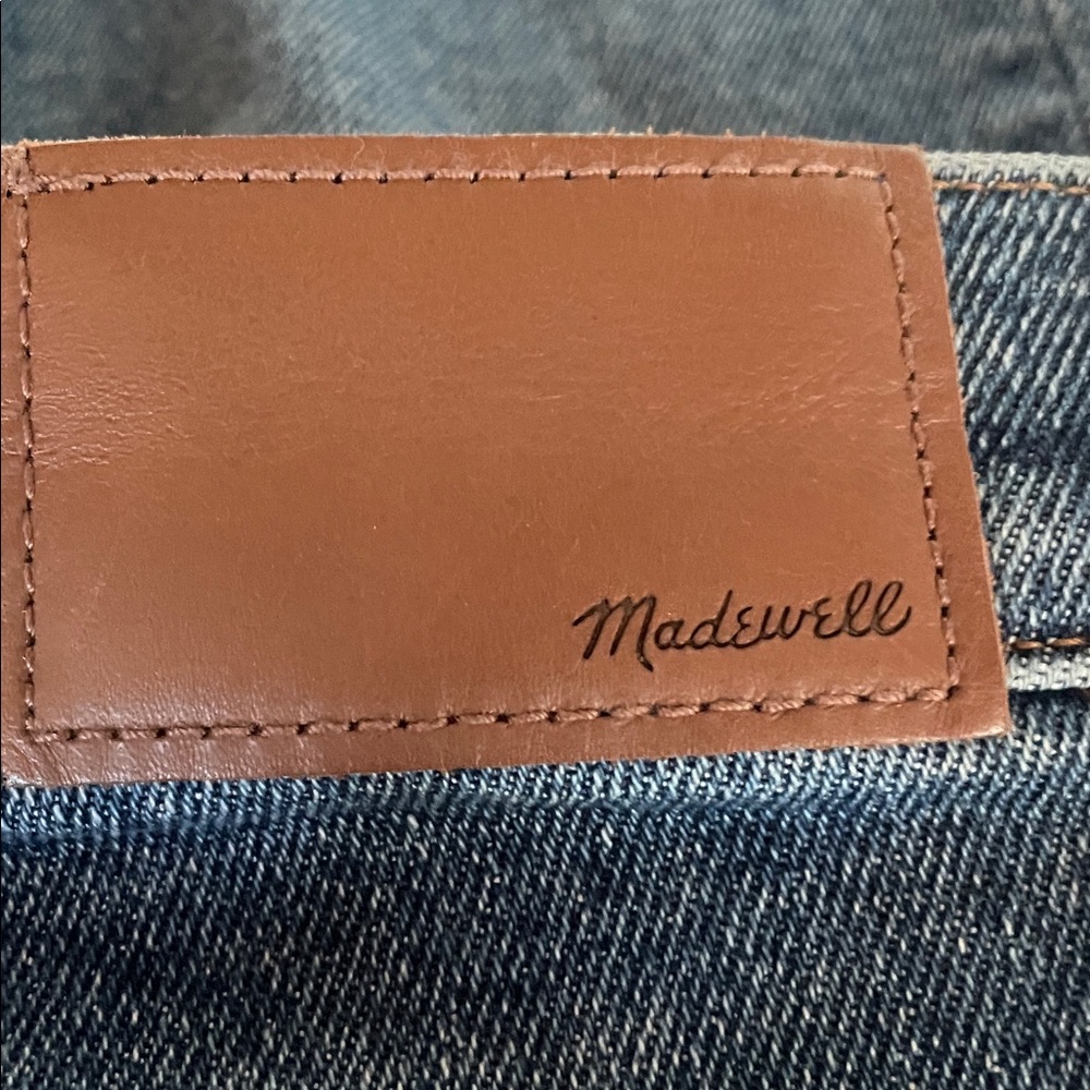 Like New MADEWELL Cali Demi-Boot Jeans in Fleetwood Wash Premium Denim 25 P - Picture 9 of 11